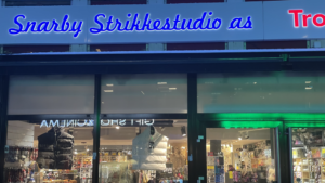 Strikkestudio = Strickstudio