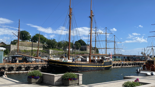 Nicht Wiki's Yacht Nicht Wiki's Yacht